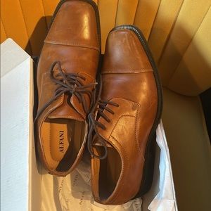Men size 8 shoes slightly used